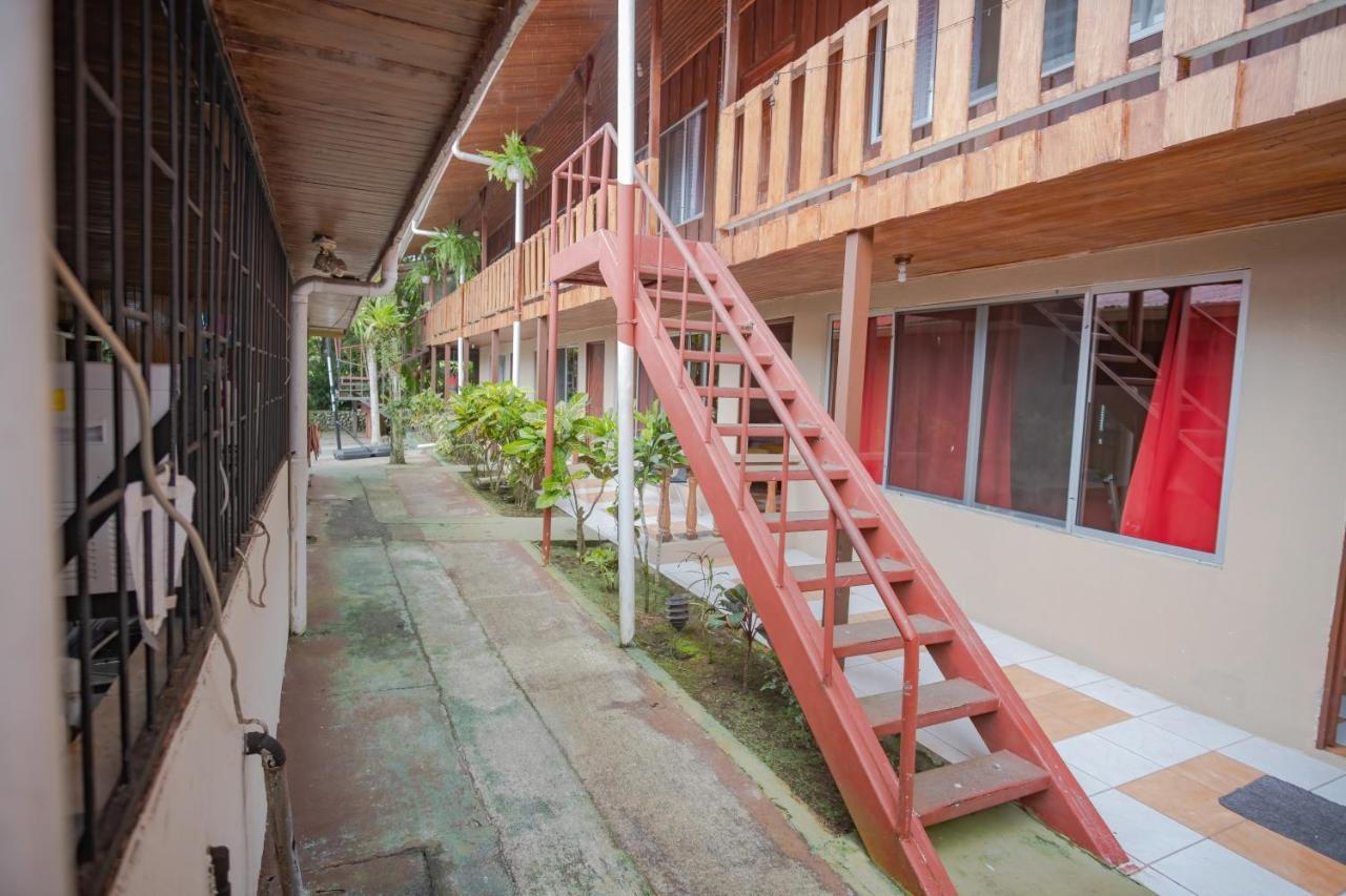 Rio Danta Hostel La Fortuna ภายนอก รูปภาพ