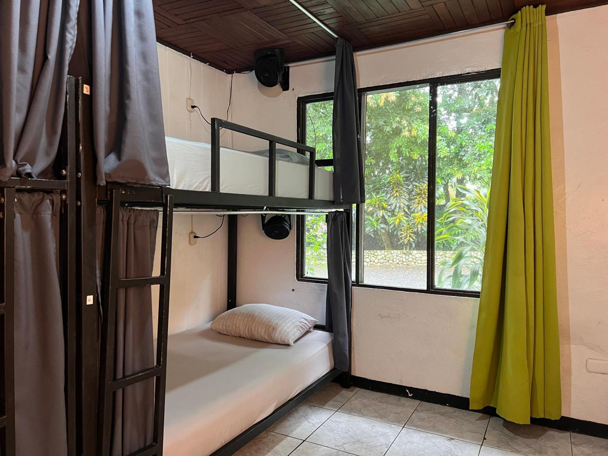 Rio Danta Hostel La Fortuna ภายนอก รูปภาพ