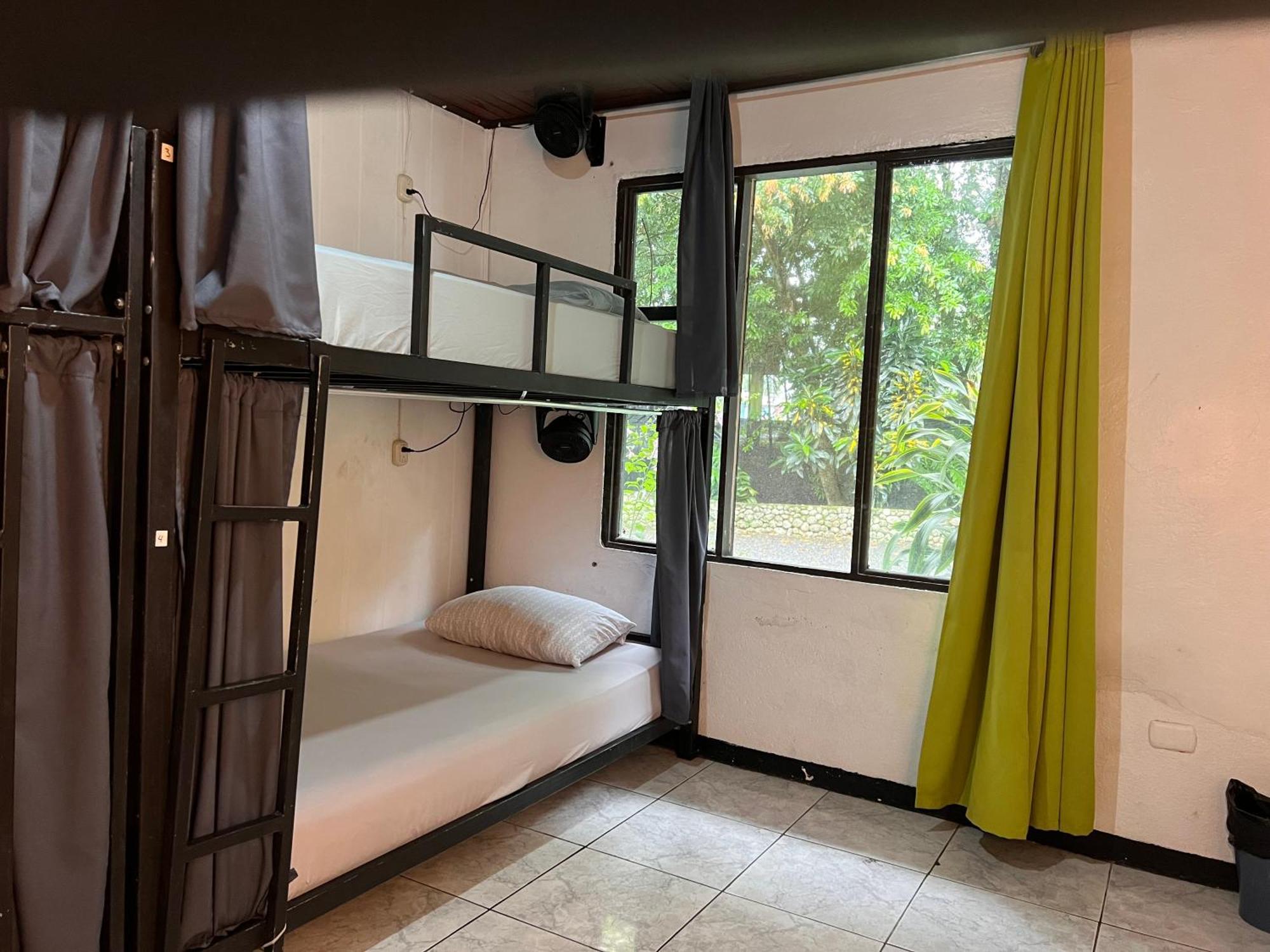 Rio Danta Hostel La Fortuna ภายนอก รูปภาพ