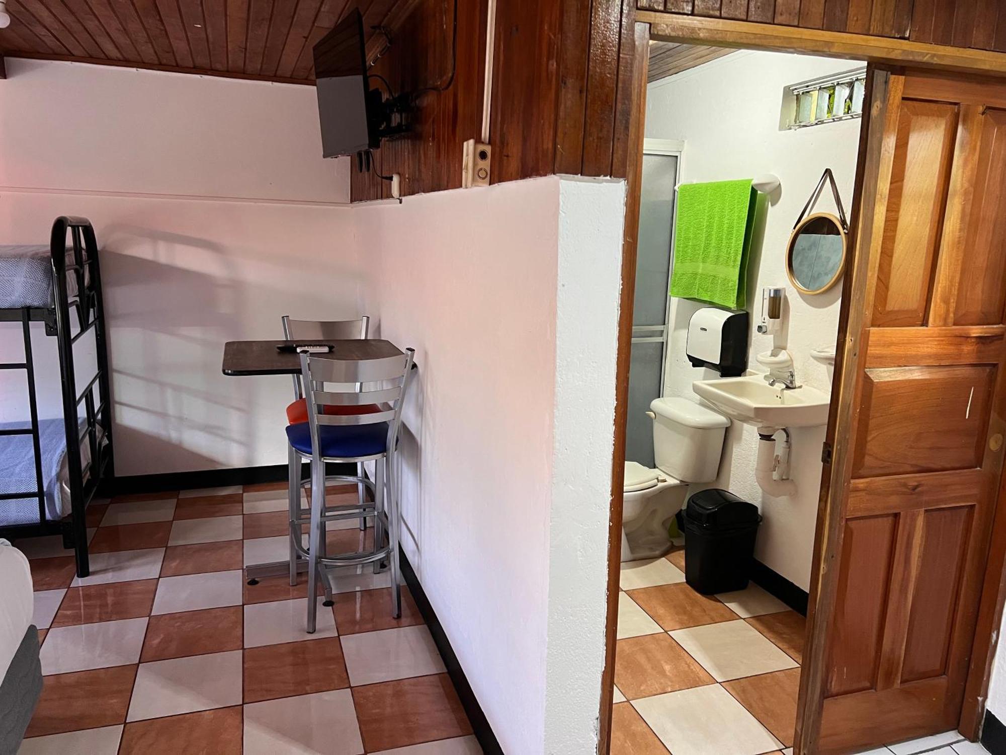 Rio Danta Hostel La Fortuna ภายนอก รูปภาพ