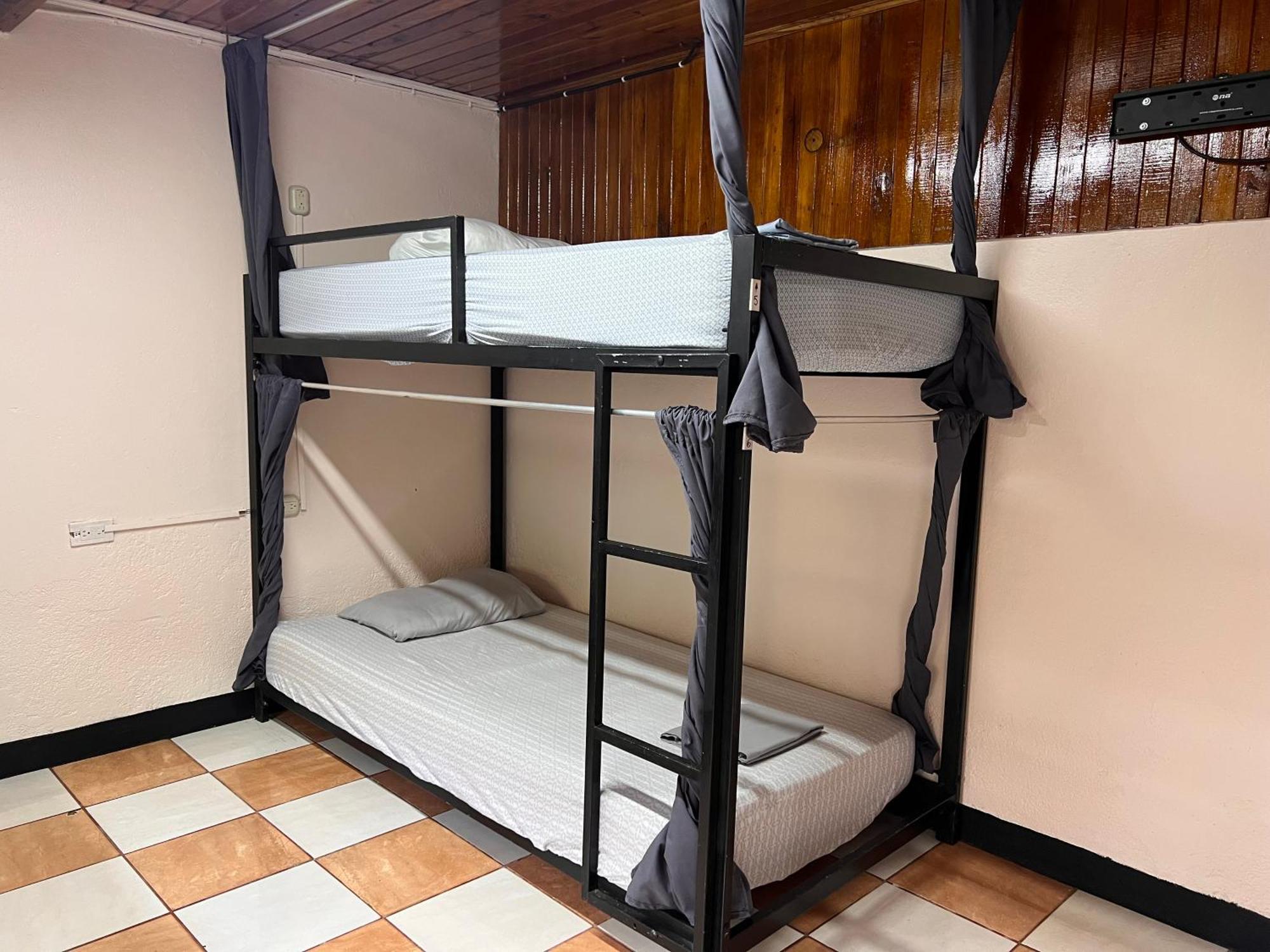 Rio Danta Hostel La Fortuna ภายนอก รูปภาพ