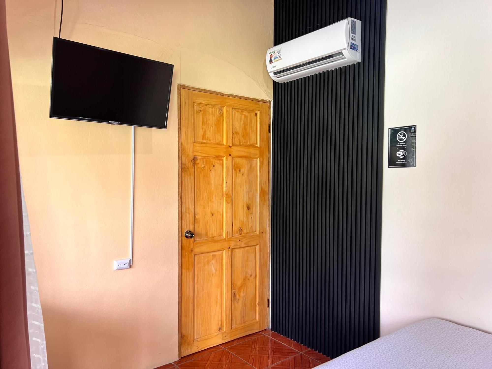 Rio Danta Hostel La Fortuna ภายนอก รูปภาพ