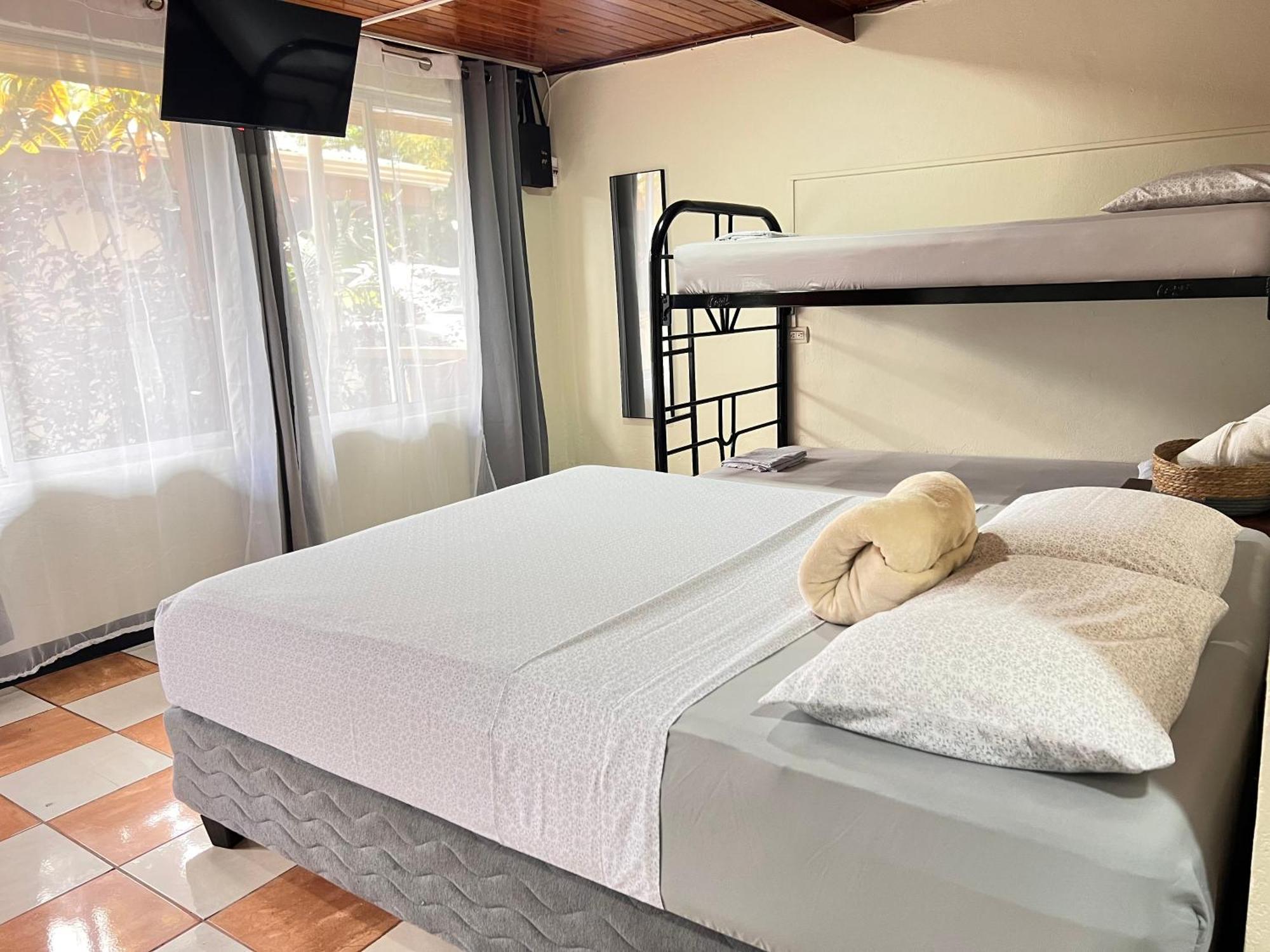 Rio Danta Hostel La Fortuna ภายนอก รูปภาพ