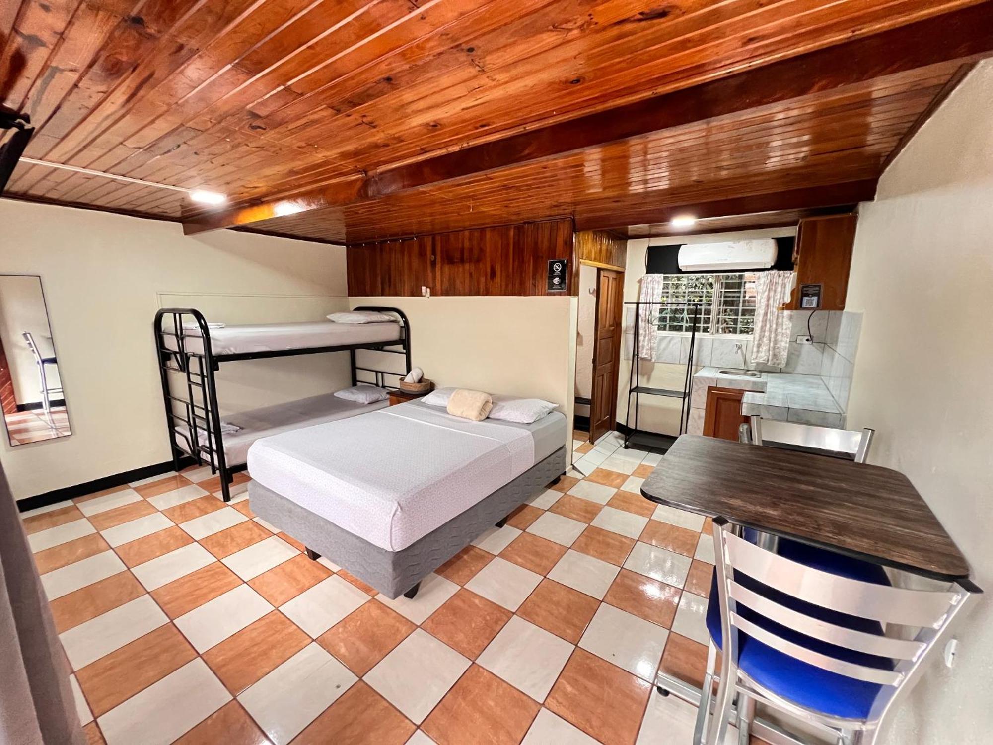 Rio Danta Hostel La Fortuna ภายนอก รูปภาพ
