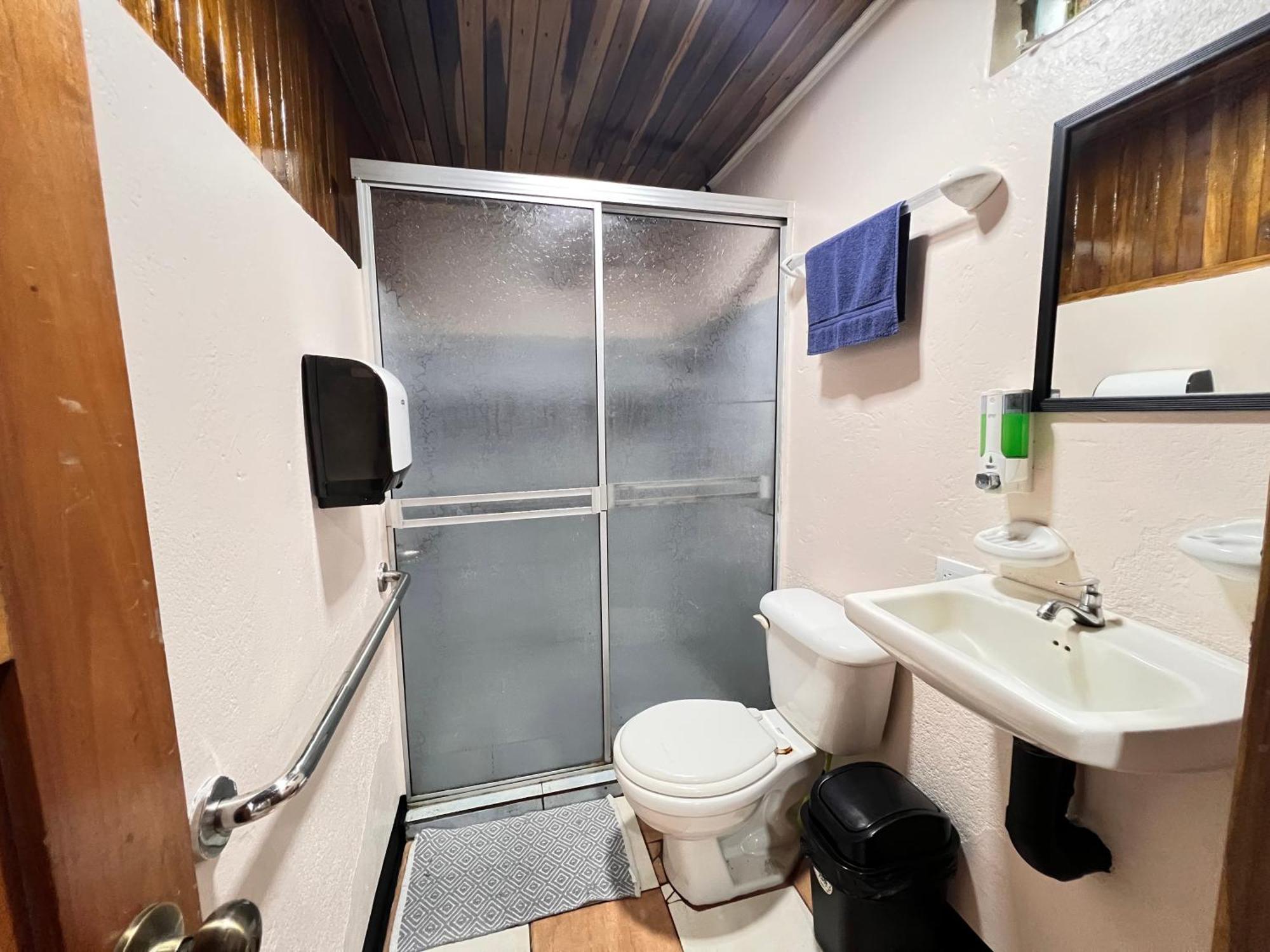 Rio Danta Hostel La Fortuna ภายนอก รูปภาพ